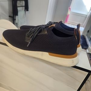 Wolf and shepherd swift knit derby